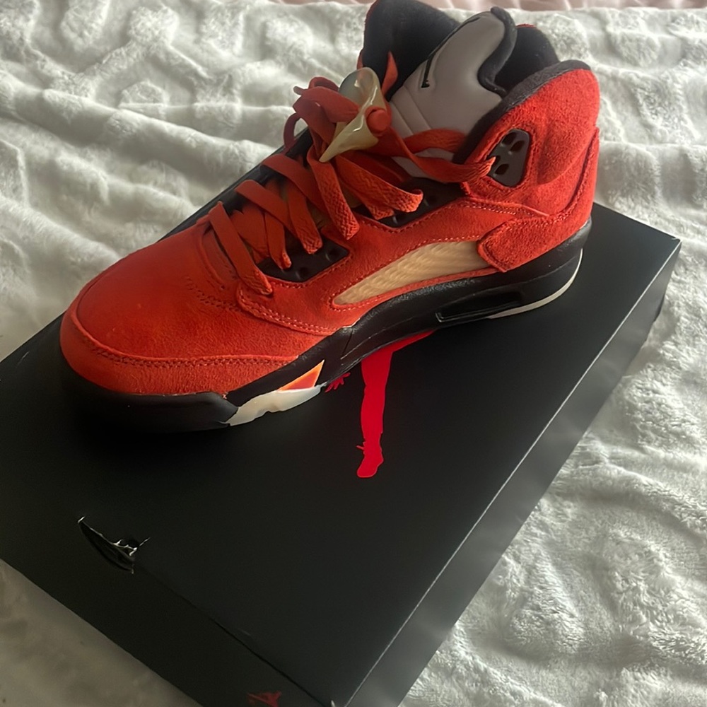 Jordan 5 retro ( womens)